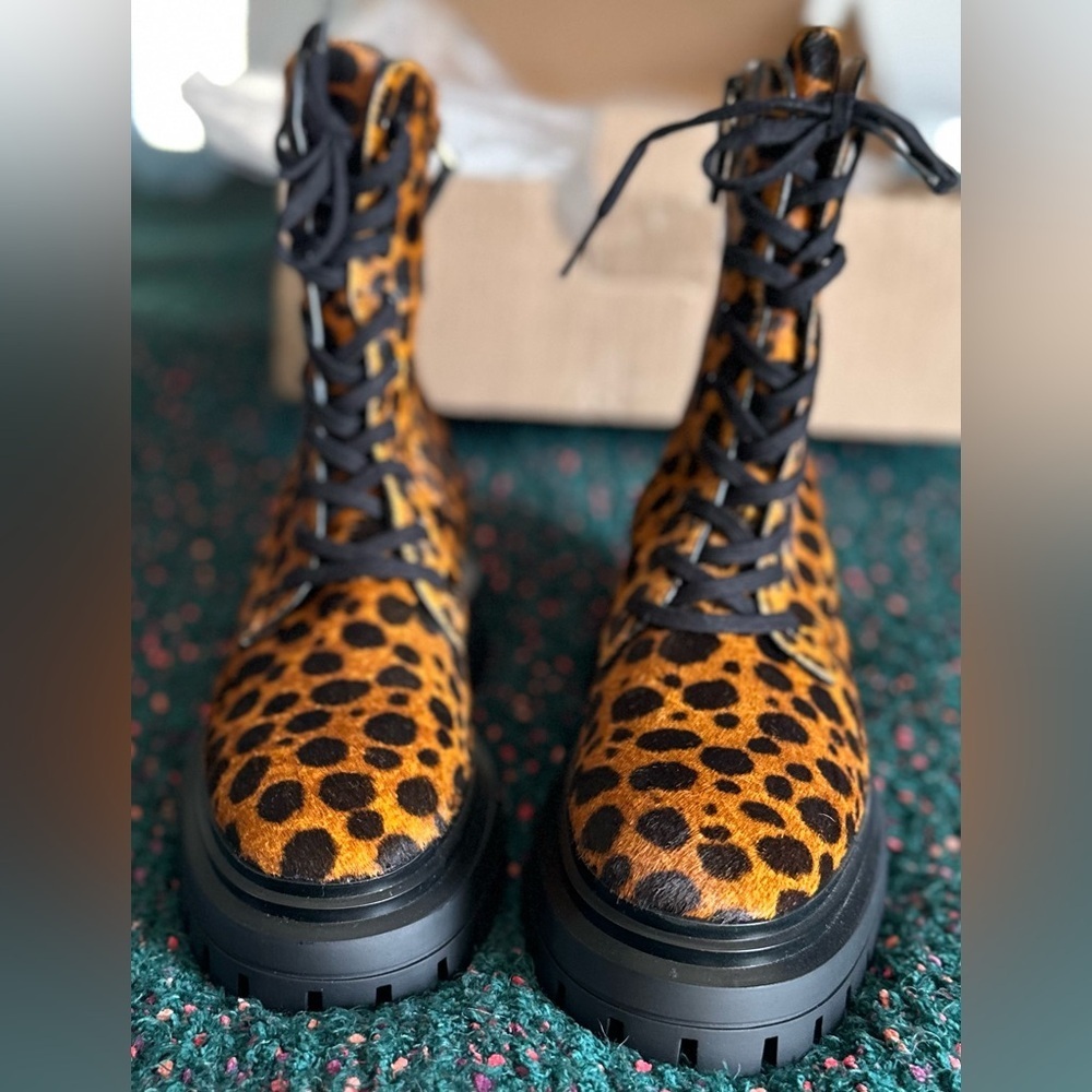 SOLD OUT Stuart Weitzman Bedford Sleek Leopard Calf Hair Boots NWT 5.5 $695 Rare - Picture 9 of 16